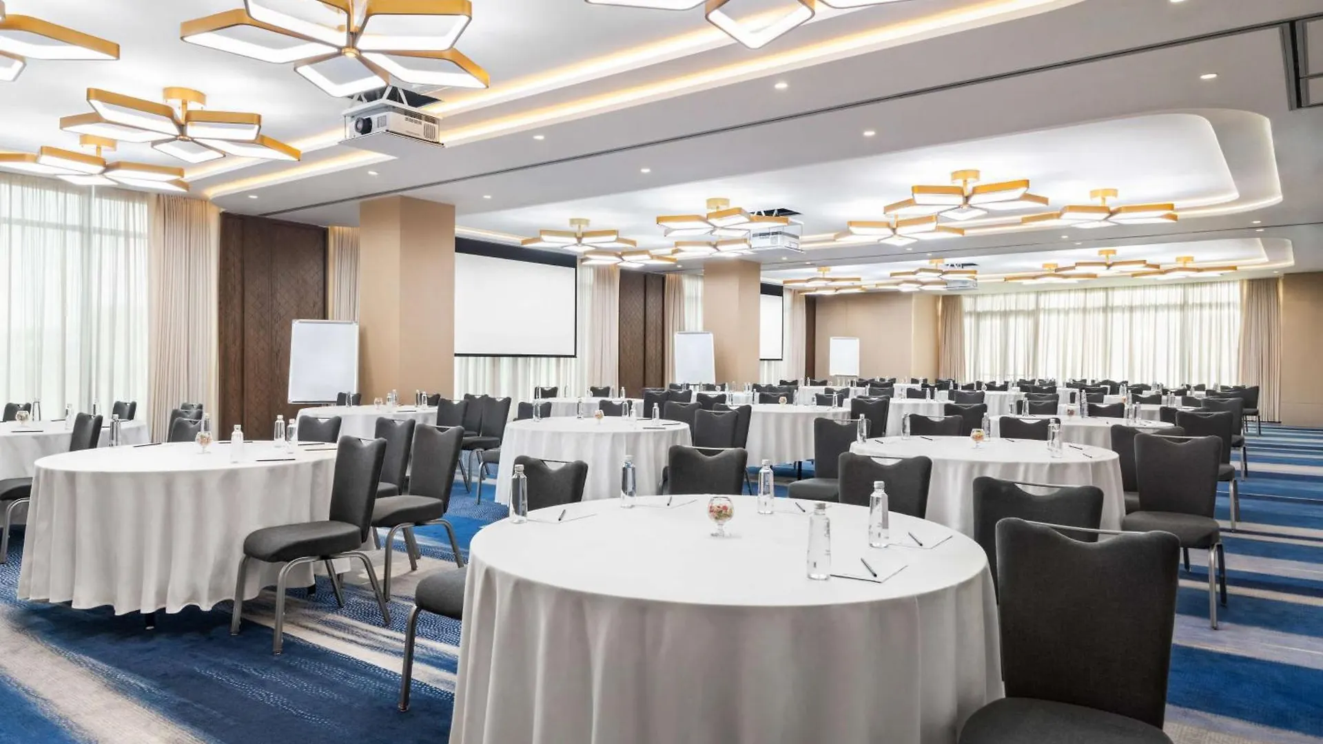 Radisson Blu Hotel Riyadh Convention And Exhibition Center